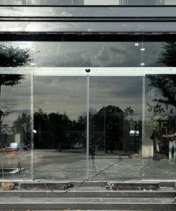 cửa kính tự động tòa nhà